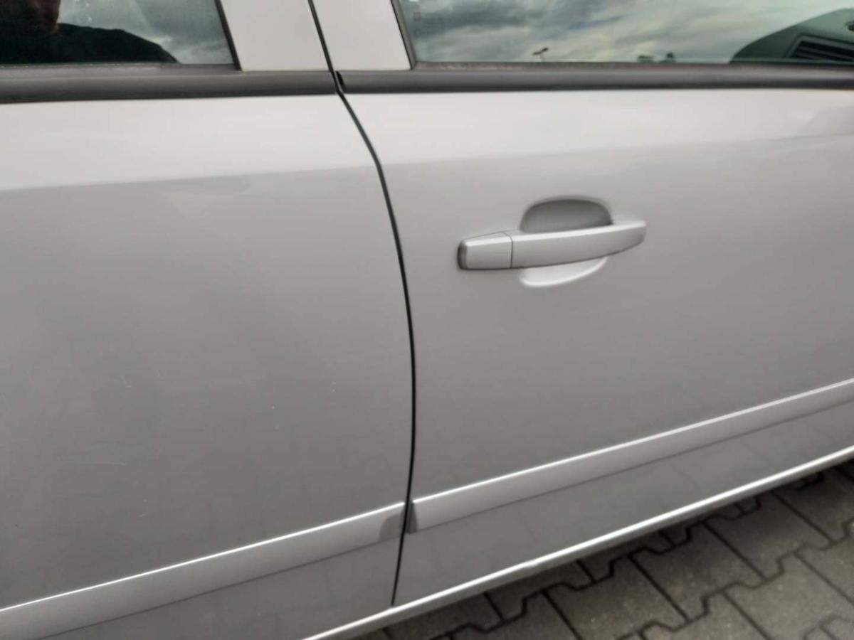 Opel Astra H original Tür vorn rechts Z157 Starsilber Bj.2007